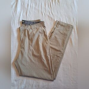 Linksoul men's size 36 Chino Boardwalker khaki Pant, EUC